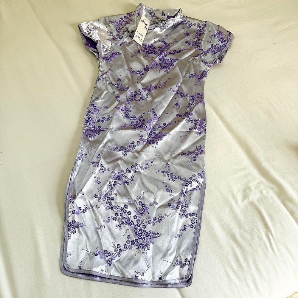 Vintage size 14 kids silver and purple floral satin cheongsam dress